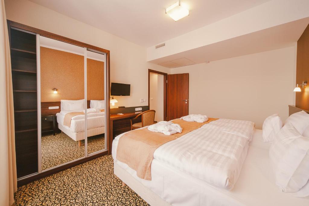 Двухместный (Двухместный номер «Премиум» с 1 кроватью или 2 отдельными кроватями) отеля Park Hotel Hévíz, Хевиз