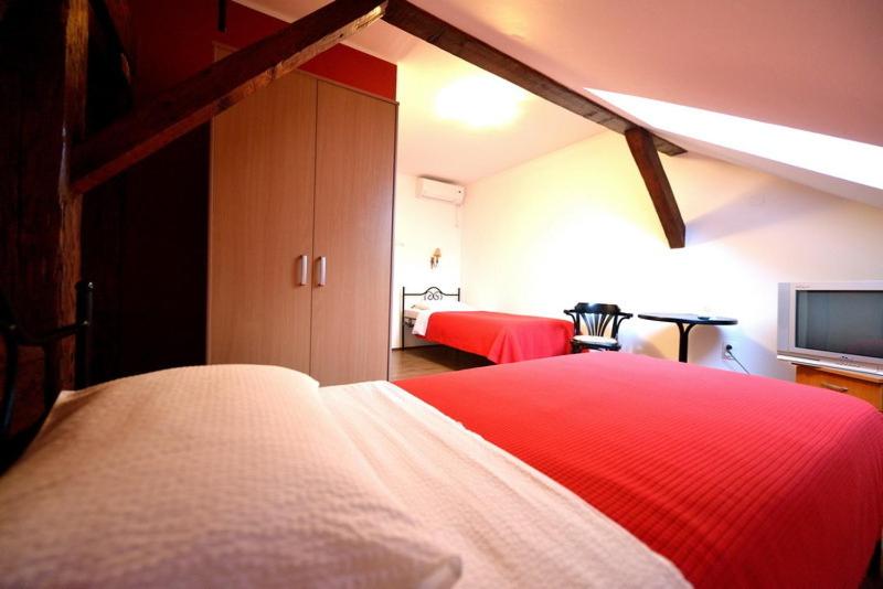 Двухместный (Двухместный номер с 2 отдельными кроватями и ванной комнатой) отеля Bed and Breakfast 