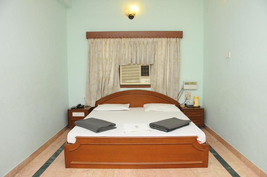 Двухместный (Двухместный номер Делюкс с 1 кроватью), Lloyds Guest House, Krishna Street, T. Nagar