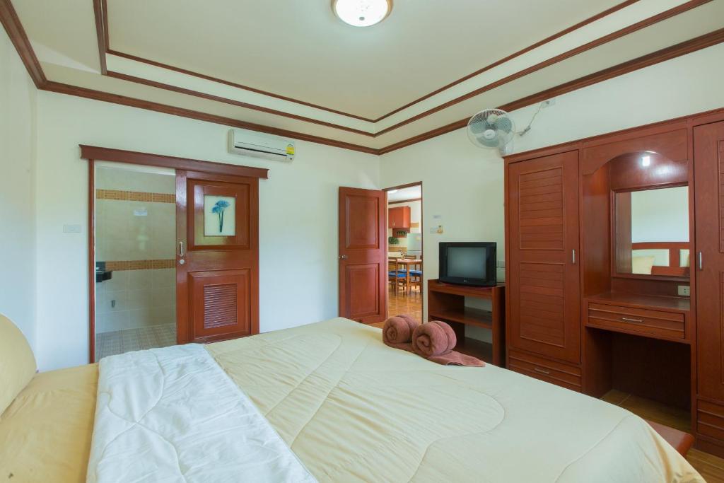 Апартаменты (Апартаменты Делюкс с 2 спальнями), Patong Rai Rum Yen Resort