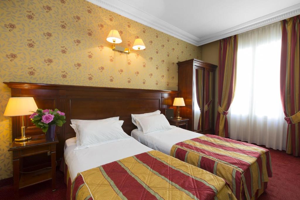 Двухместный (Двухместный номер с 2 отдельными кроватями) отеля Elysees Niel Hotel, Париж