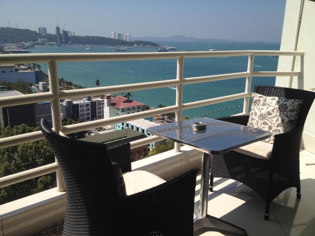 Двухместный (Номер с кроватью размера «king-size» и видом на море), View Talay 6 Pattaya Beach Condominium by Honey