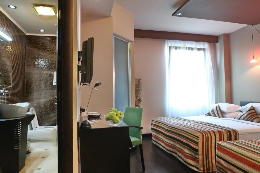 Двухместный (Улучшенный двухместный номер с 1 кроватью или 2 отдельными кроватями) отеля Design Hotel Mr. President, Белград