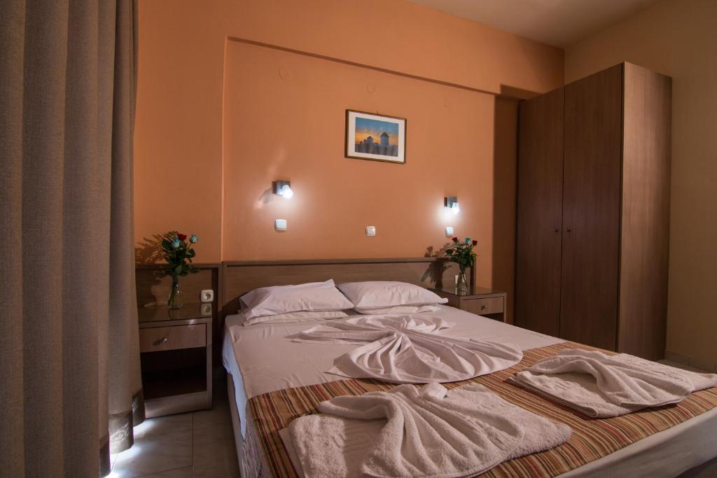 Двухместный (Стандартный двухместный номер с 1 кроватью или 2 отдельными кроватями и балконом) апарт-отеля Villa George, Фалираки