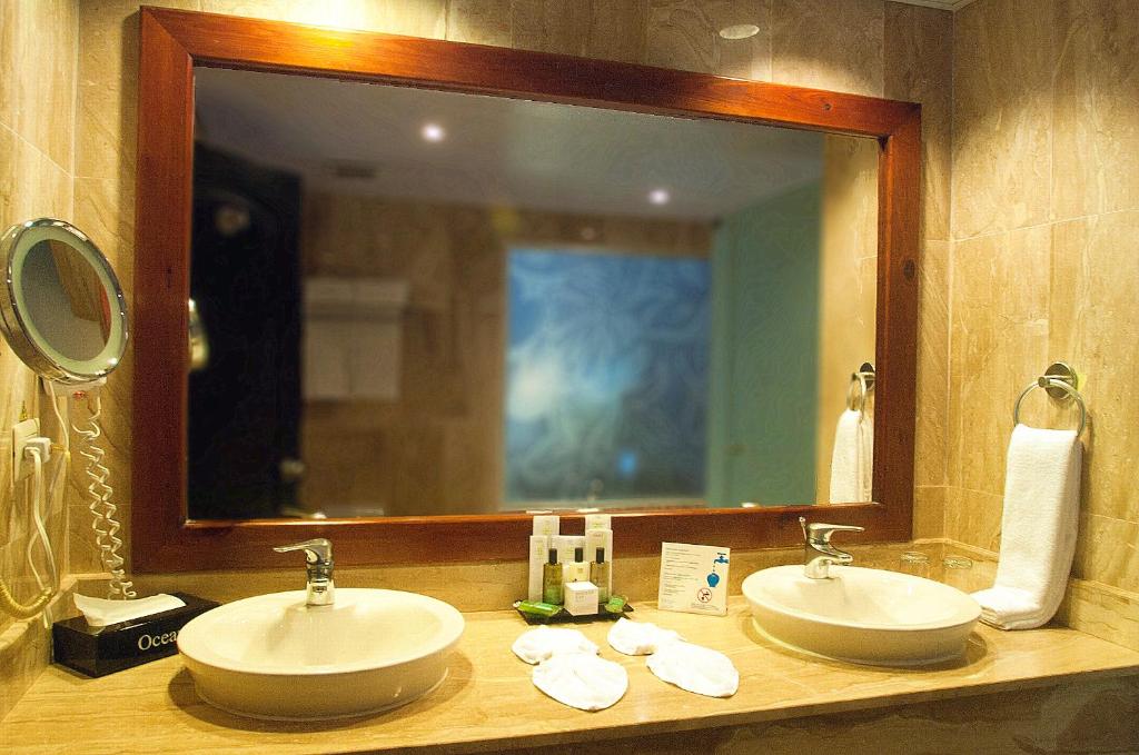Сьюит (Одноместный привилегированный полулюкс - Бесплатный Wi-Fi) курортного отеля Ocean Blue, Баваро
