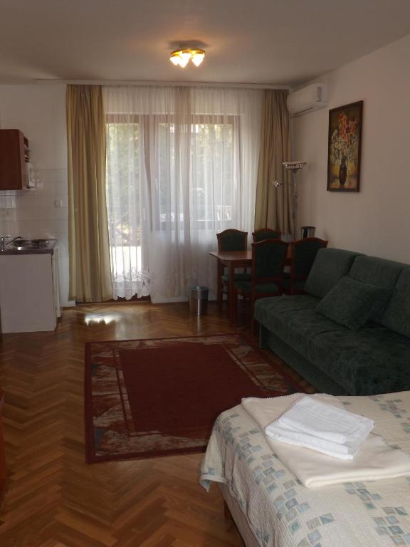 Студио (Номер-студио), Helios Apartman Hotel