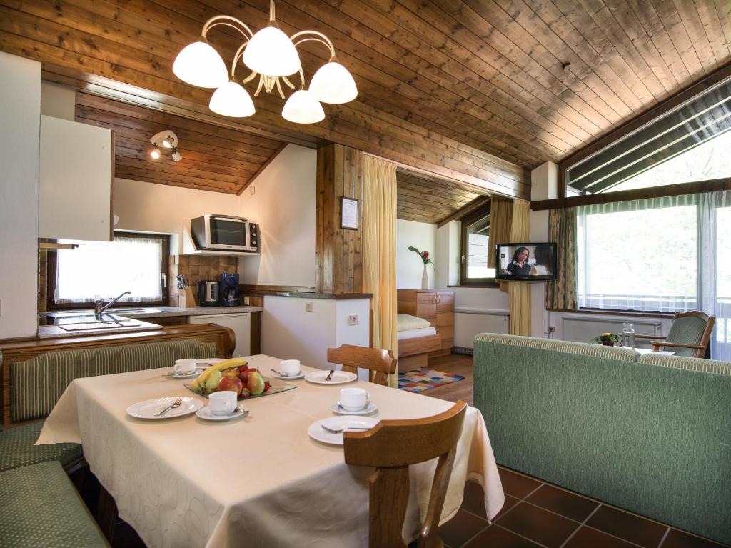 Апартаменты (Large Two-Bedroom Apartment - free access to Alpentherme), Appartementhaus Gastein