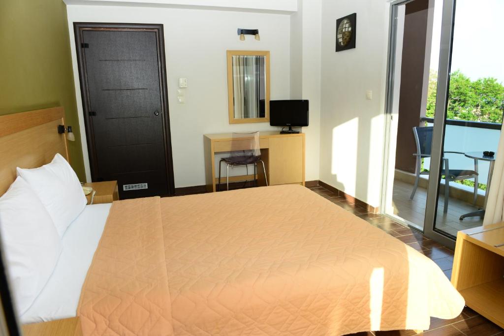 Двухместный (Двухместный номер с 1 кроватью или 2 отдельными кроватями) отеля Ionion Hotel, Кипарисия
