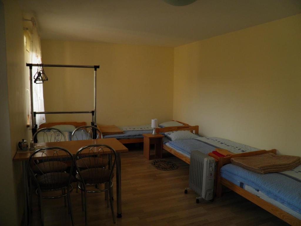 Четырехместный (Четырехместный номер с мини-кухней), Rooms for Rent near Vilnius