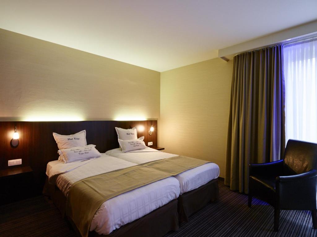 Двухместный (Улучшенный двухместный номер с 1 кроватью) отеля Hotel Europe, Остенде