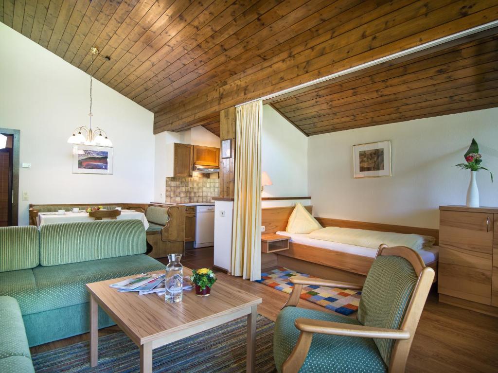 Апартаменты (Large Two-Bedroom Apartment - free access to Alpentherme), Appartementhaus Gastein