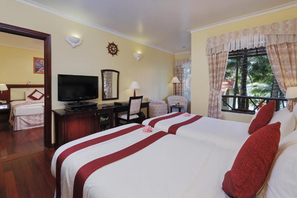 Номер (Бунгало с 2 спальнями и видом на сад) курортного отеля Saigon Phu Quoc Resort & Spa, Дуонг-Донг