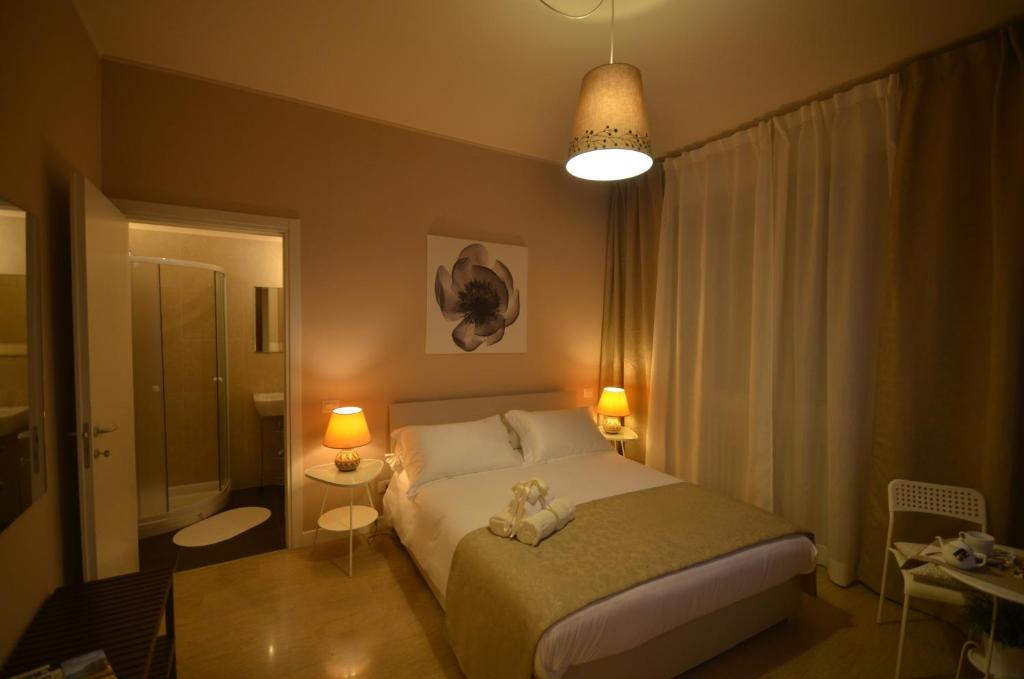 Двухместный (Двухместный номер с 1 кроватью и собственной ванной комнатой) отеля B&B Room Italy, Бергамо