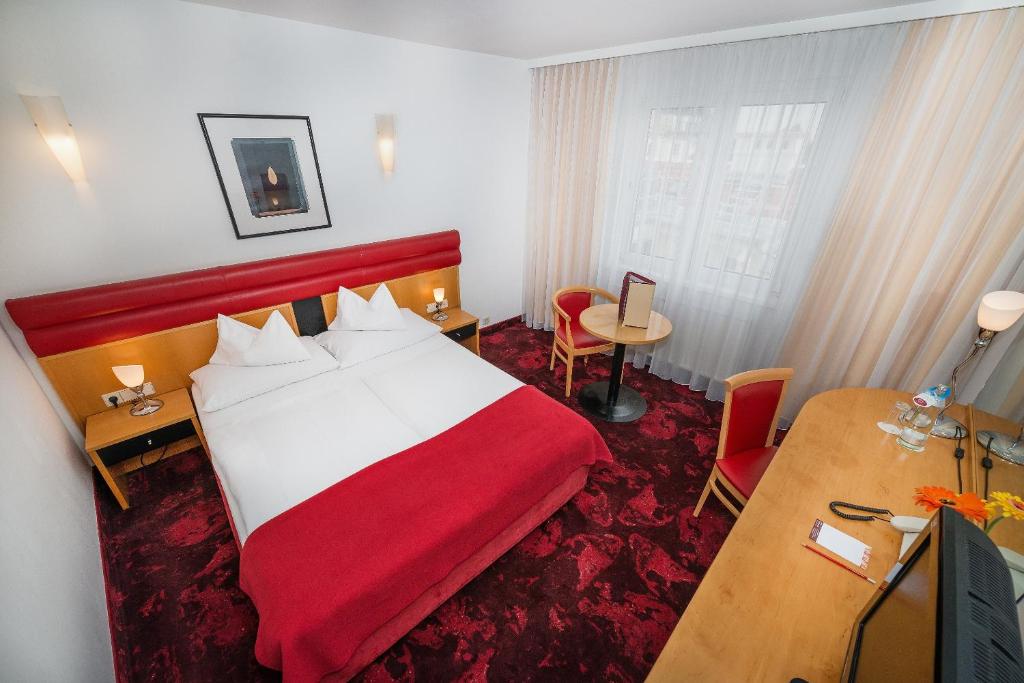 Двухместный (Стандартный двухместный номер с 1 кроватью) отеля Hotel Boltzmann, Вена