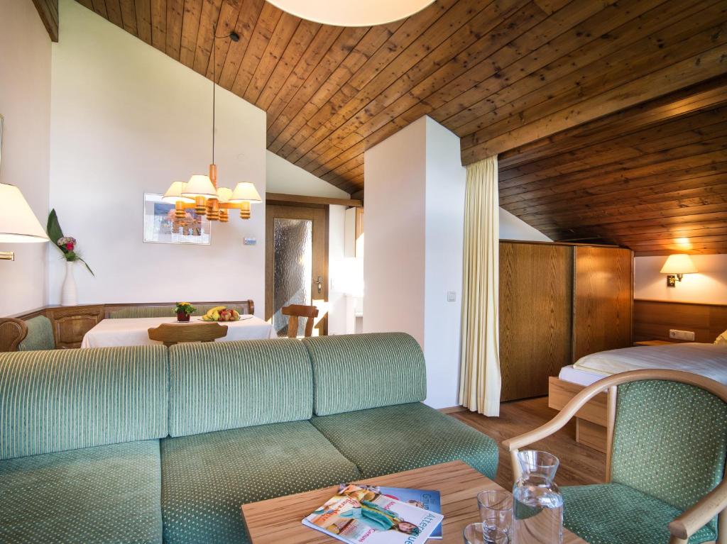 Апартаменты (Family Apartment - free accesss to Alpentherme), Appartementhaus Gastein