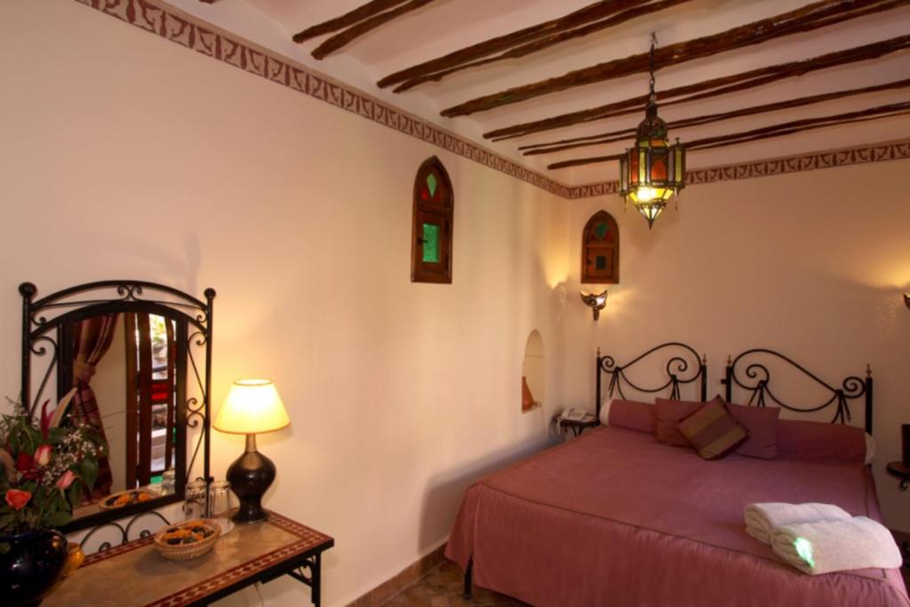 Двухместный (Двухместный номер с 1 кроватью или 2 отдельными кроватями) отеля Dar Catalina, Марракеш