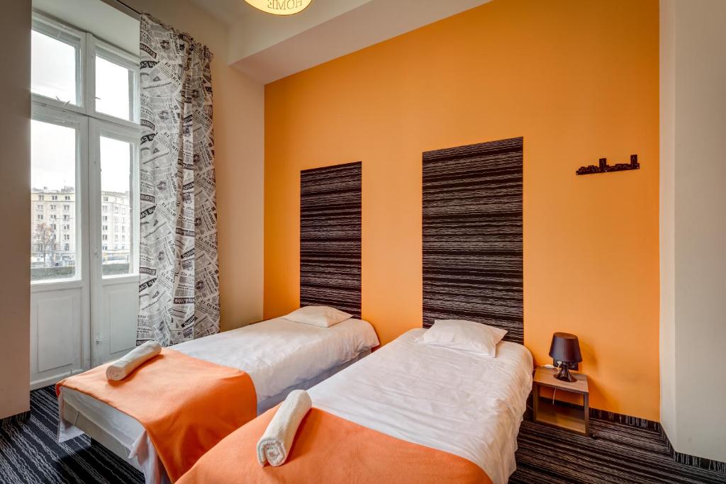 Двухместный (Двухместный номер с 1 кроватью или 2 отдельными кроватями, общая ванная комната) хостела Planet Hostel, Варшава