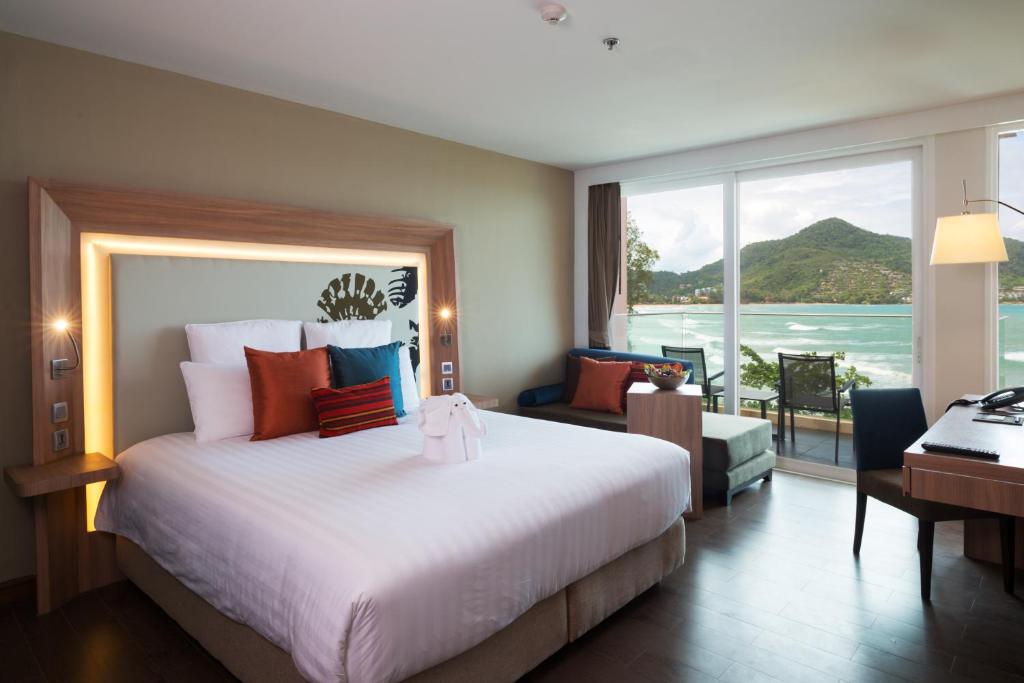 Двухместный (Номер с кроватью размера «king-size» и видом на океан) отеля Novotel Phuket Kamala Beach, Пхукет