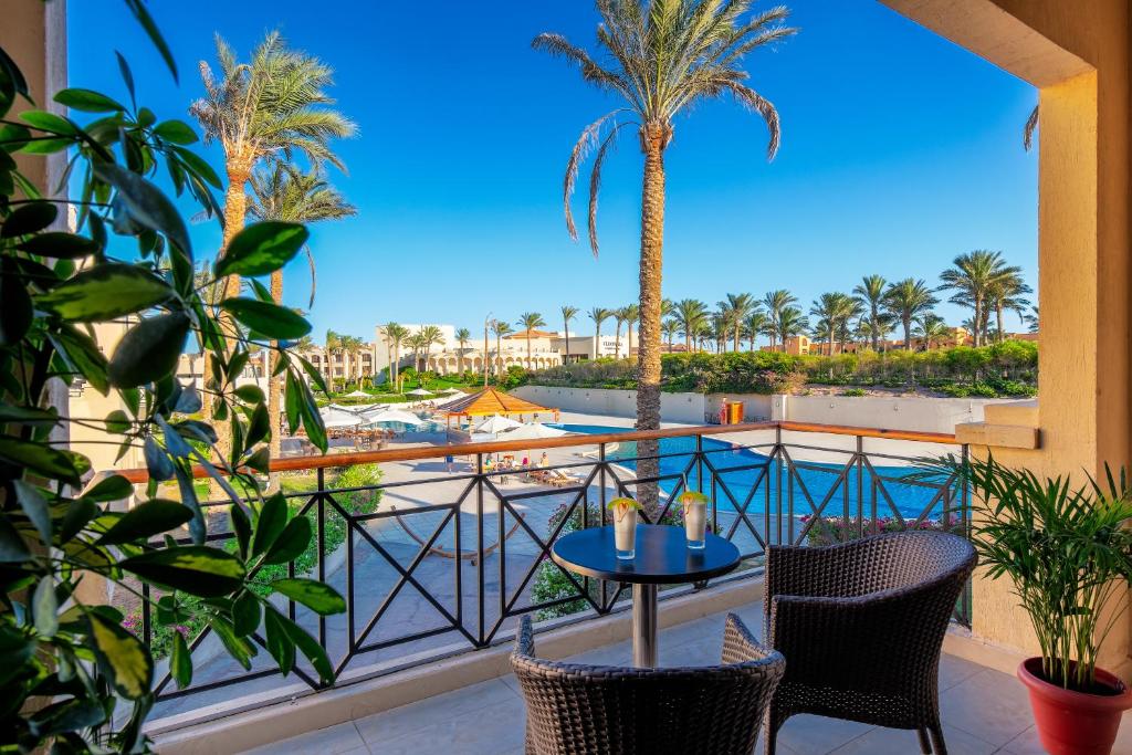 Вилла (Семейная вилла — Только для граждан и резидентов Египта (для 4 взрослых и 2 детей)) курортного отеля Cleopatra Luxury Resort Sharm El Sheikh, Шарм-эль-Шейх