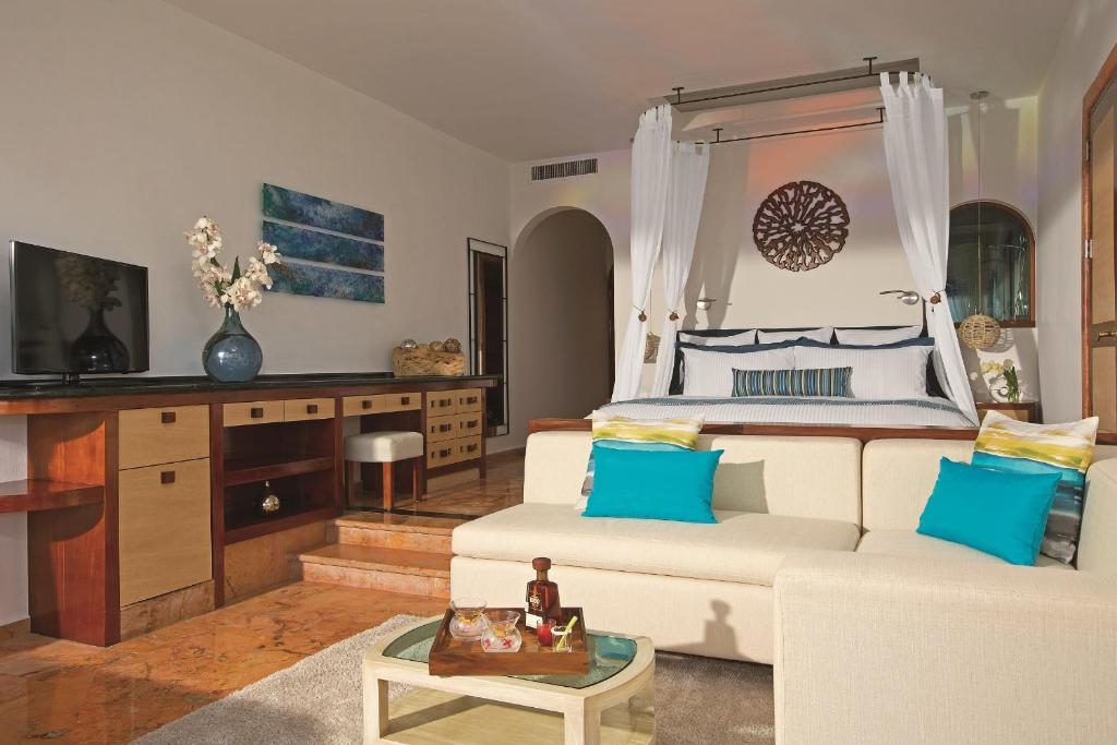 Двухместный (Полулюкс с кроватью размера «king-size» рядом с океаном) курортного отеля Zoetry Villa Rolandi Isla Mujeres Cancun-All Inclusive, Исла-Мухерес