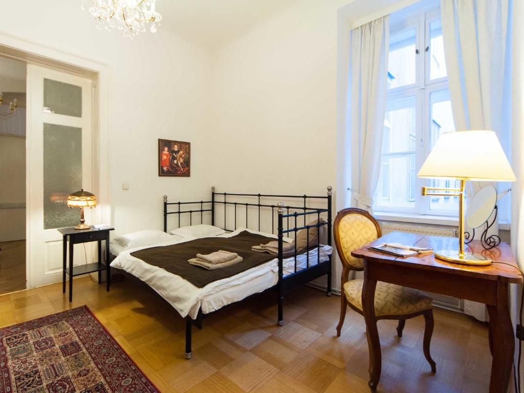 Апартаменты (Апартаменты с 3 спальнями: Kurrentgasse 10, 1010 Вена), Elegant Vienna