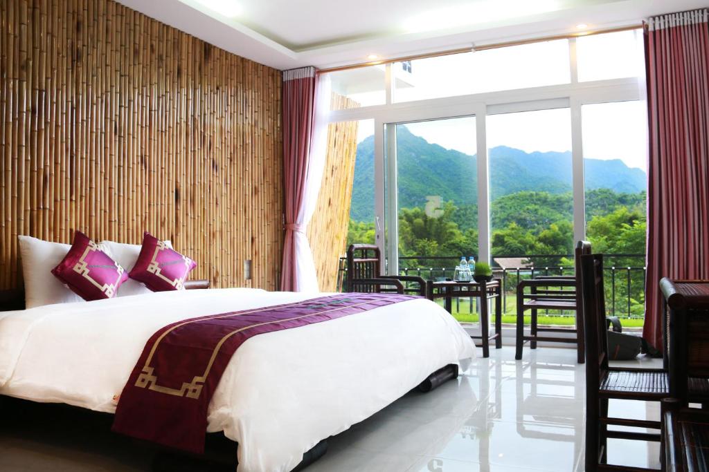 Одноместный (Одноместный номер Делюкс с видом на горы и долину) отеля Mai Chau Sunset Boutique Hotel, Май Чау