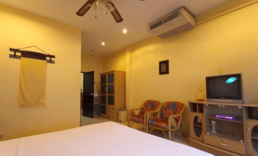 Двухместный (Стандартный двухместный номер с 1 кроватью) гостевого дома Metro Apartments, Паттайя