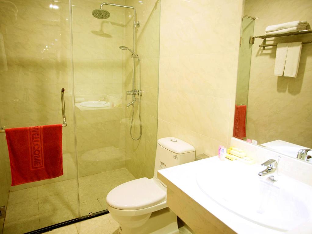 Двухместный (Двухместный номер Делюкс с 1 кроватью или 2 отдельными кроватями и видом на море) отеля Majestic Star Hotel, Нячанг
