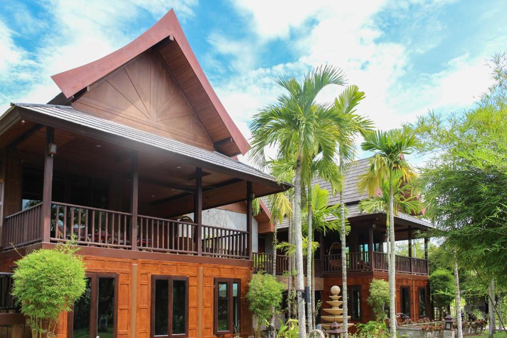 Вилла (Вилла «Сукхотай Спа») курортного отеля ThaiLife Homestay Resort & Spa, Кхаулак