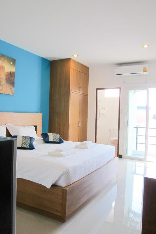 Двухместный (Улучшенный двухместный номер с 1 кроватью) отеля Krabi Cinta House, Краби