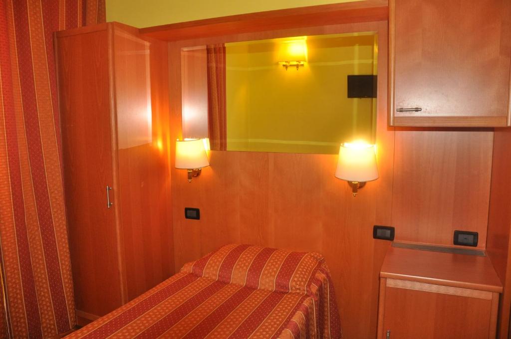 Одноместный (Одноместный номер с общей ванной комнатой) хостела Hostel Beauty, Рим