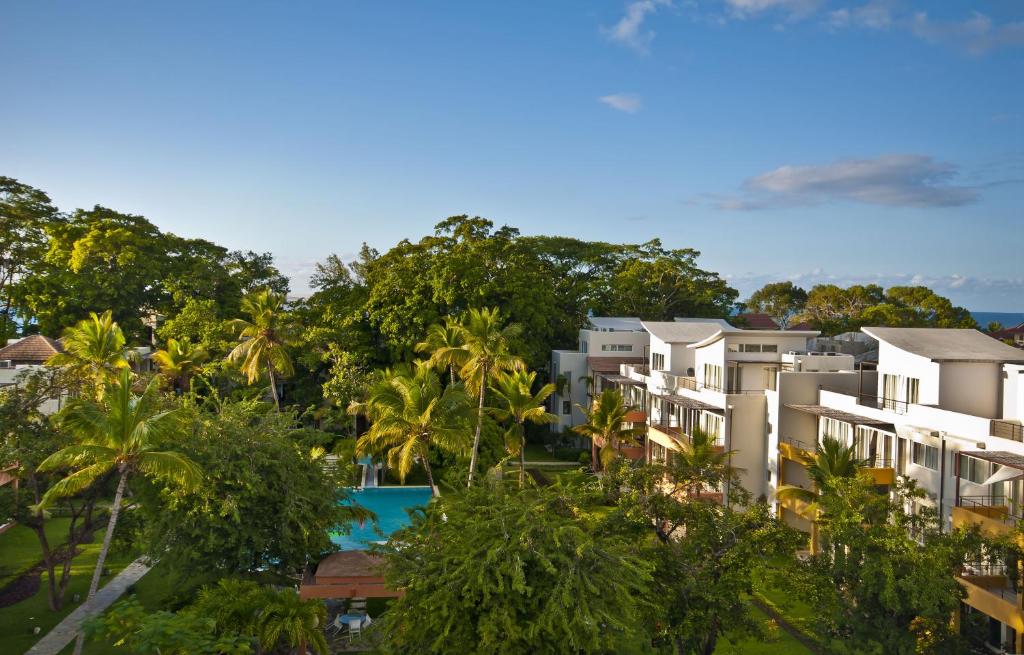 Апартаменты (Апартаменты с 3 спальнями) апарт-отеля Infiniti Blu Luxury Ocean Front Condos, Сосуа