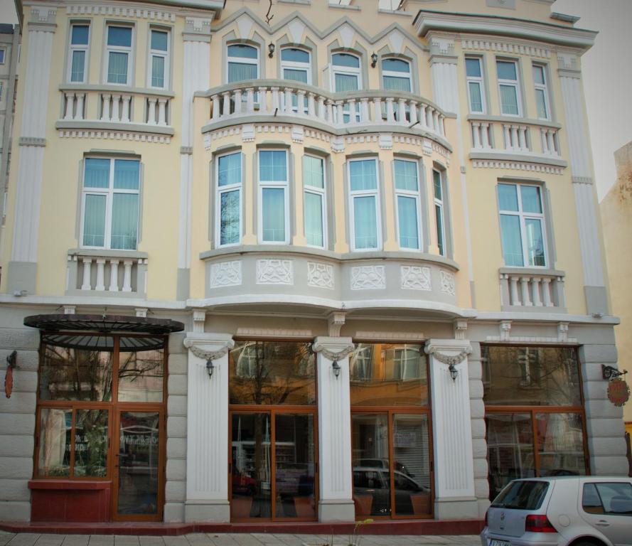 Отель Hotel Chiplakoff, Бургас