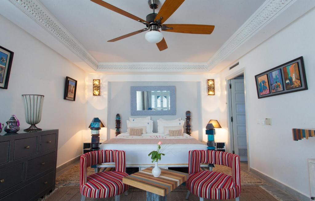 Сьюит (Улучшенный люкс) отеля Riad Le Perroquet Bleu Suites & Spa, Марракеш
