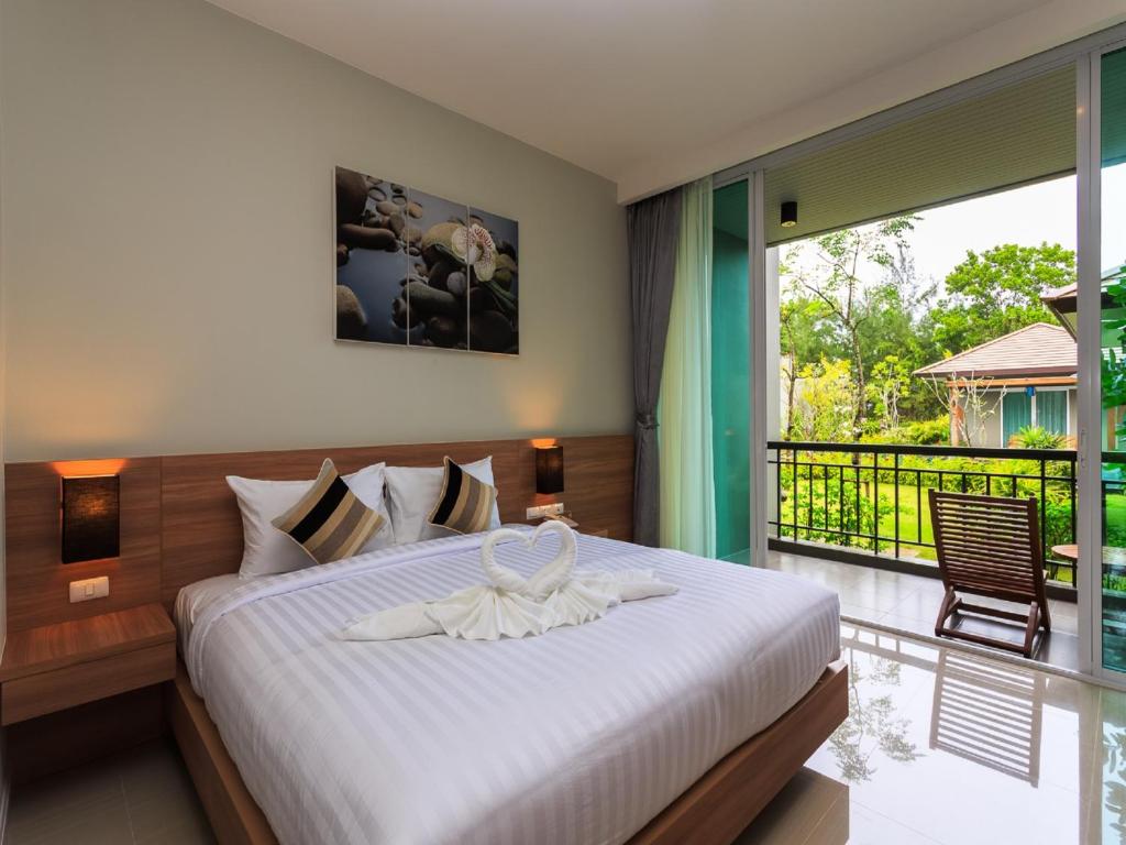 Двухместный (Улучшенный двухместный номер с 1 кроватью или 2 отдельными кроватями) курортного отеля Khaolak Forest Resort, Кхаулак