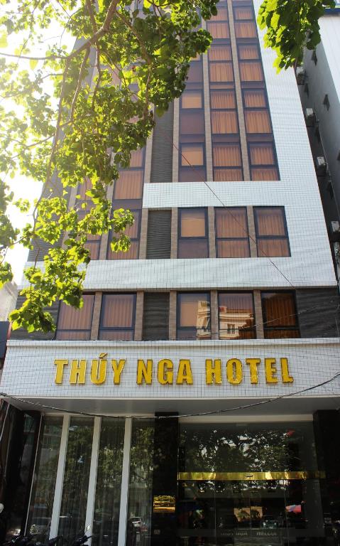 Отель Thuy Nga Hotel, Халонг