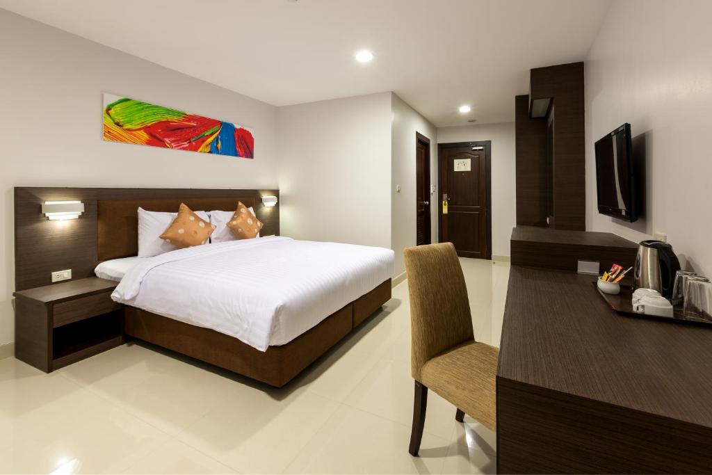 Двухместный (Улучшенный номер с кроватью размера «king-size») отеля Riche Hua Hin, Хуахин