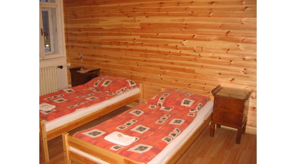 Четырехместный (Четырехместный номер с общей ванной комнатой) хостела Hostel Bed - Breakfast Brno, Брно