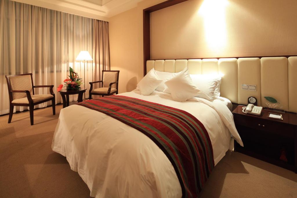 Двухместный (Двухместный номер Делюкс с 1 кроватью) отеля Southern Airline Pearl Hotel, Гуанчжоу