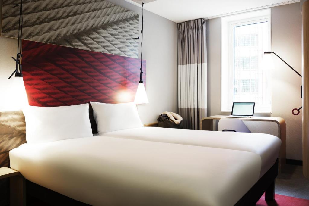 Двухместный (Стандартный двухместный номер с 2 отдельными кроватями) отеля ibis Rotterdam City Centre, Роттердам