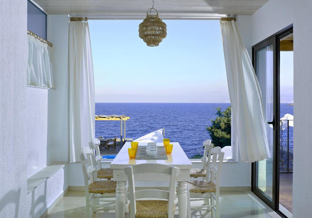 Вилла (Thalassa - Вилла с 3 спальнями и персональным бассейном - Рядом с морем) курортного отеля St. Nicolas Bay Resort Hotel & Villas, Айос-Николаос (Крит), Крит