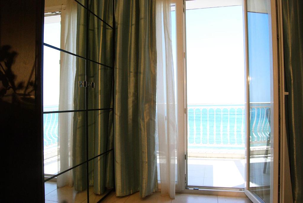 Двухместный (Двухместный номер с 1 кроватью или 2 отдельными кроватями и видом на море) отеля Aktaion, Паралия Катерини