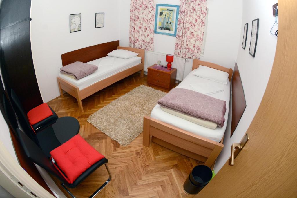 Апартаменты (Апартаменты Делюкс с 4 спальнями), Apartments and Rooms Trsje