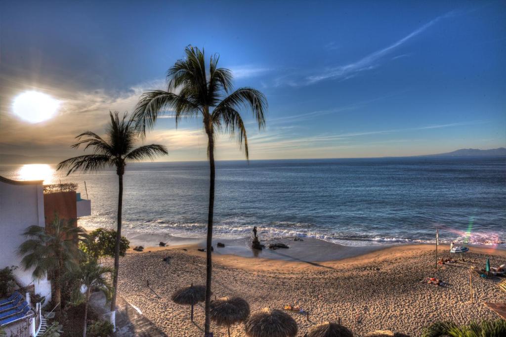 Сьюит (Люкс с 3 спальнями с собственным бассейном), Vallarta Shores Beach Hotel