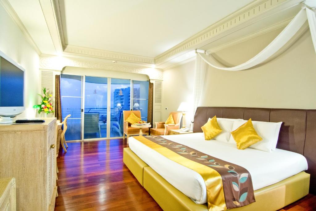Двухместный (Номер Grand с видом на море) отеля Royal Cliff, Паттайя