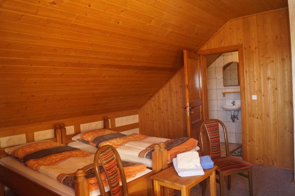 Двухместный (Двухместный номер с 1 кроватью или 2 отдельными кроватями) отеля Restaurant Pension-Anton, Яхимов