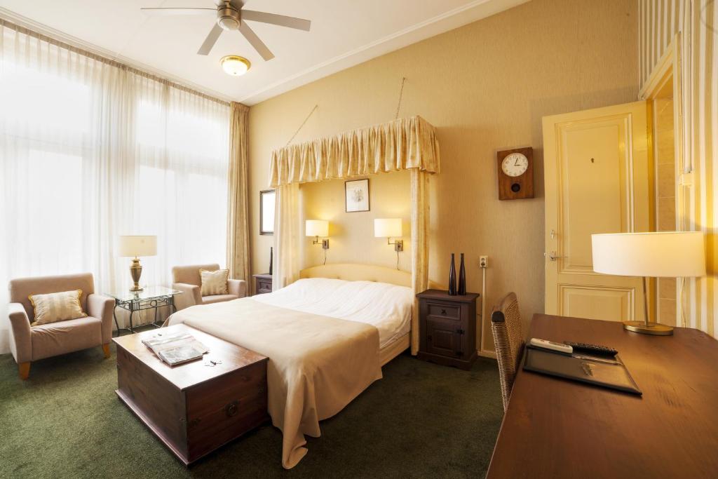 Двухместный (Улучшенный двухместный номер с 1 кроватью (для 1-2 взрослых)) отеля Hotel Dordrecht, Роттердам