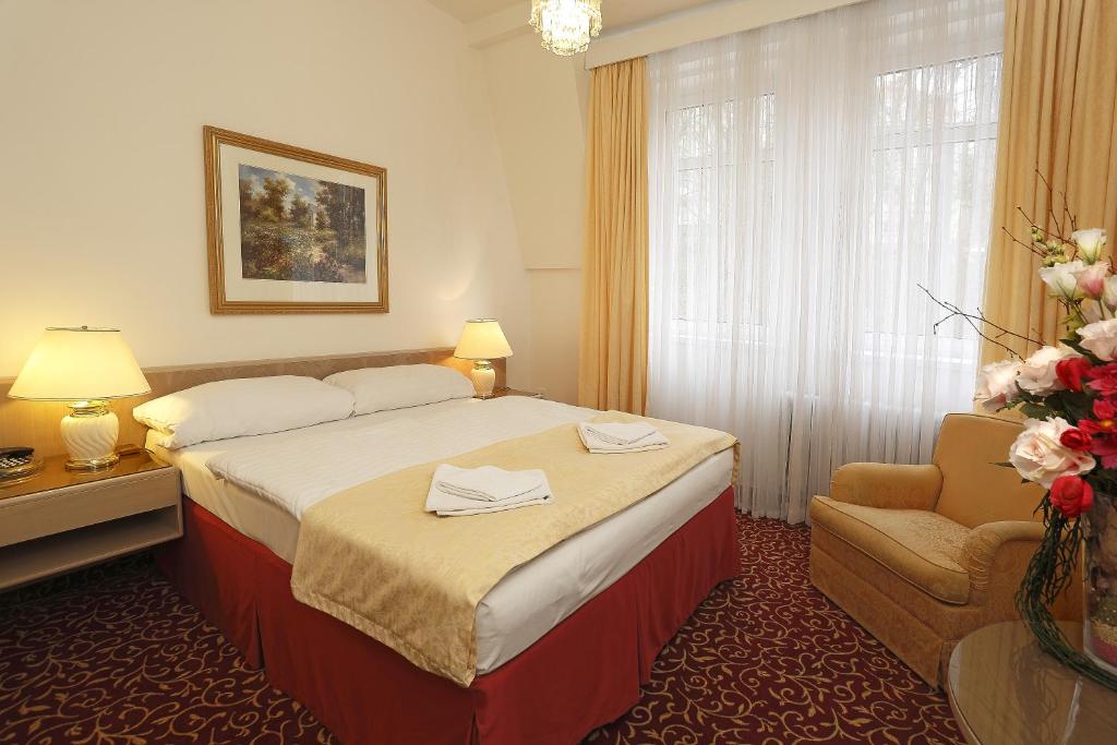 Двухместный (Стандартный двухместный номер с 1 кроватью) отеля Romania, Карловы Вары