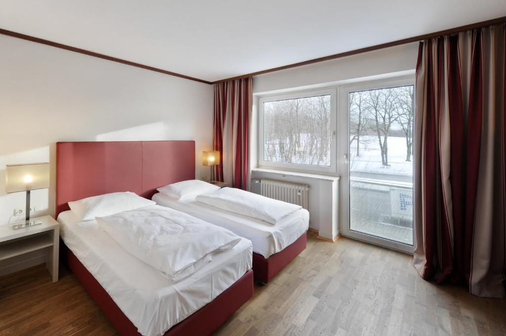 Двухместный (Двухместный номер с 2 отдельными кроватями) отеля Ambassador Parkhotel, Мюнхен