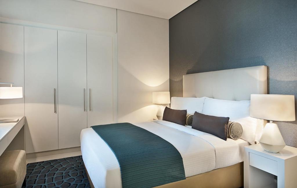 Сьюит (Люкс с 1 спальней и видом на небоскреб Бурдж-Халифа) апарт-отеля DAMAC Maison Cour Jardin, Дубай
